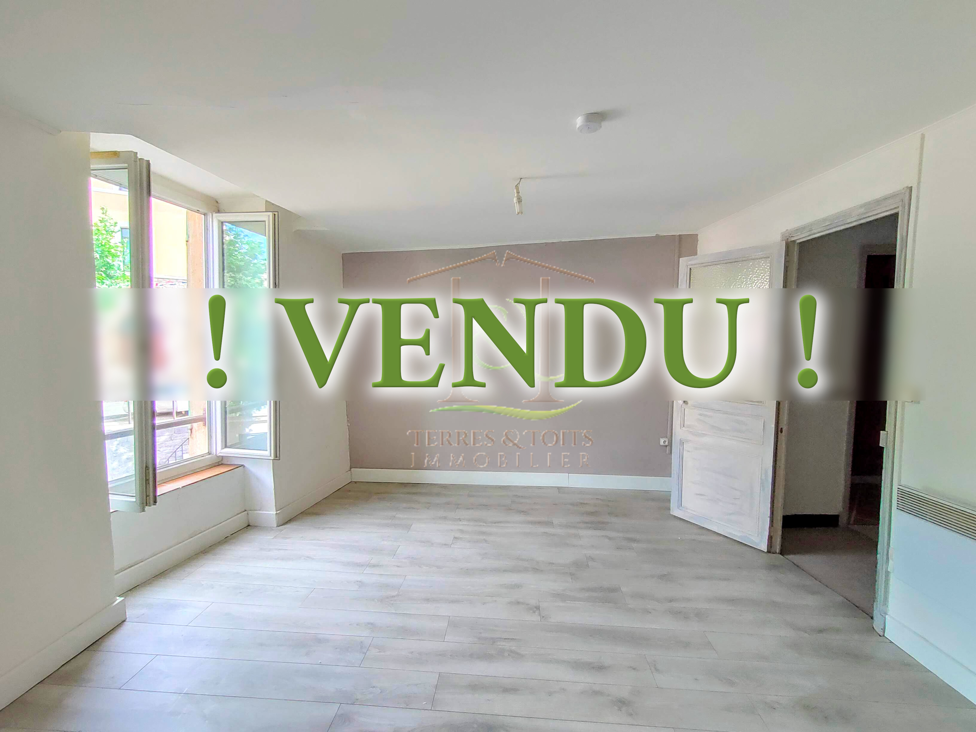 Immeuble de rapport à Rians
